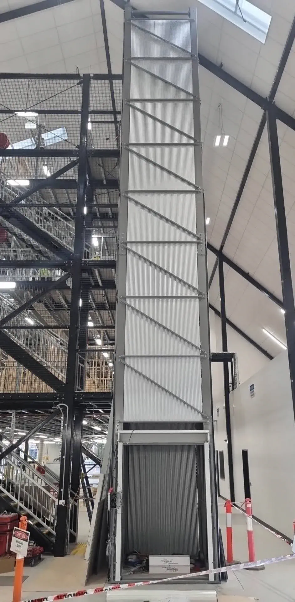 Hansen & Yuncken TasTAFE WET CoE - 4S Goods Lift