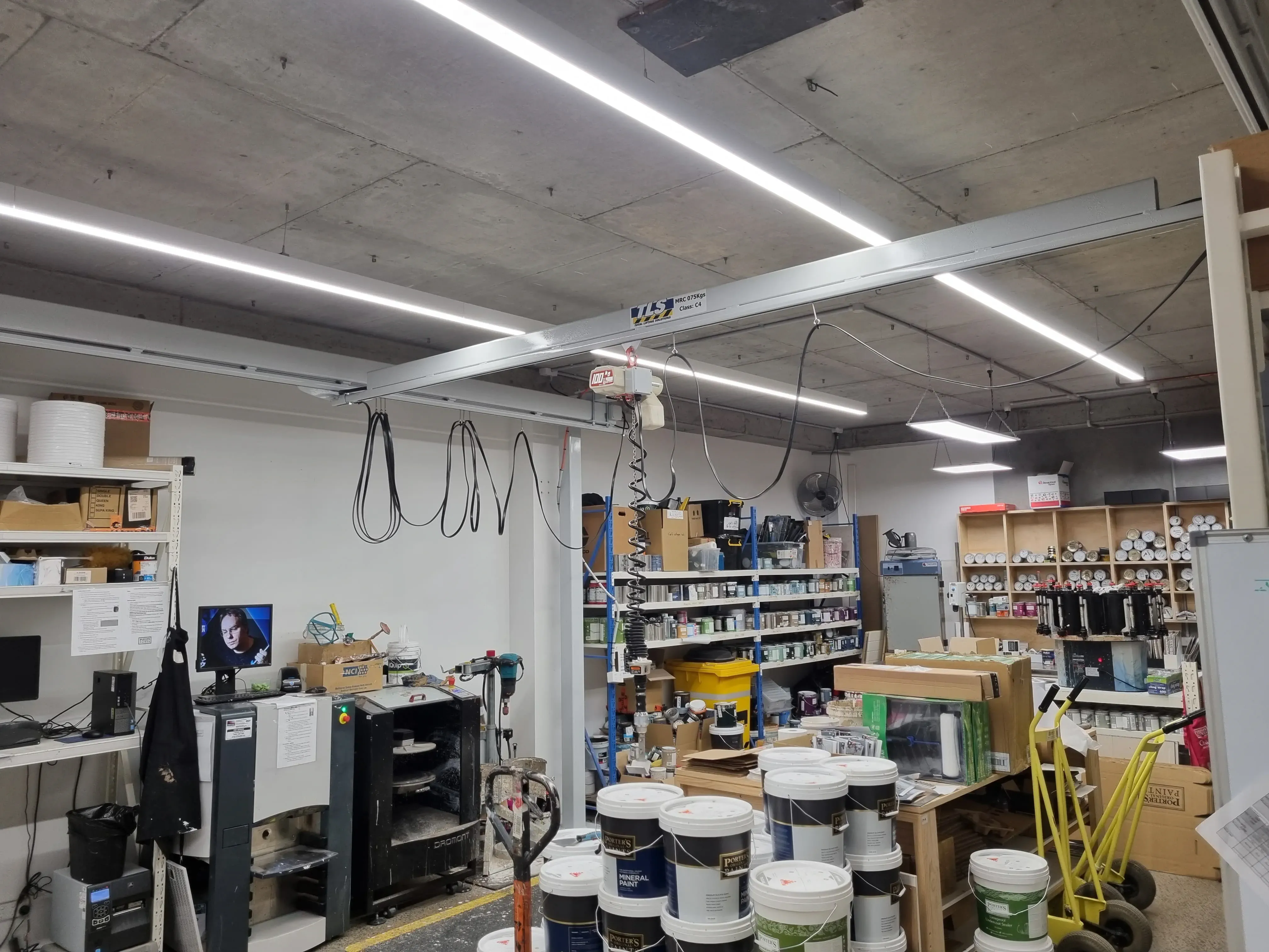 TLS Light Weight Crane System Installation Project #P0822-132